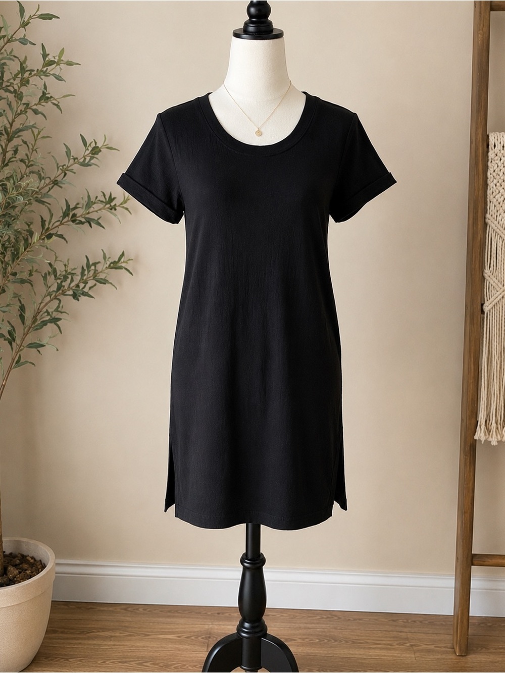 Jessica Simpson Black Short Sleeve Tshirt Dress  MIDI